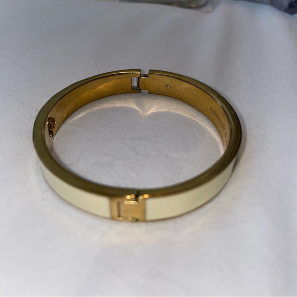Kate Spade Hole Punch Spade Hinge Bangle Bracelet - Picture 9 of 14